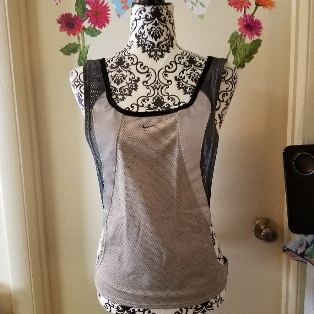 NIKE DRIFIT Running Breathable Athletic L/XL BNWOT